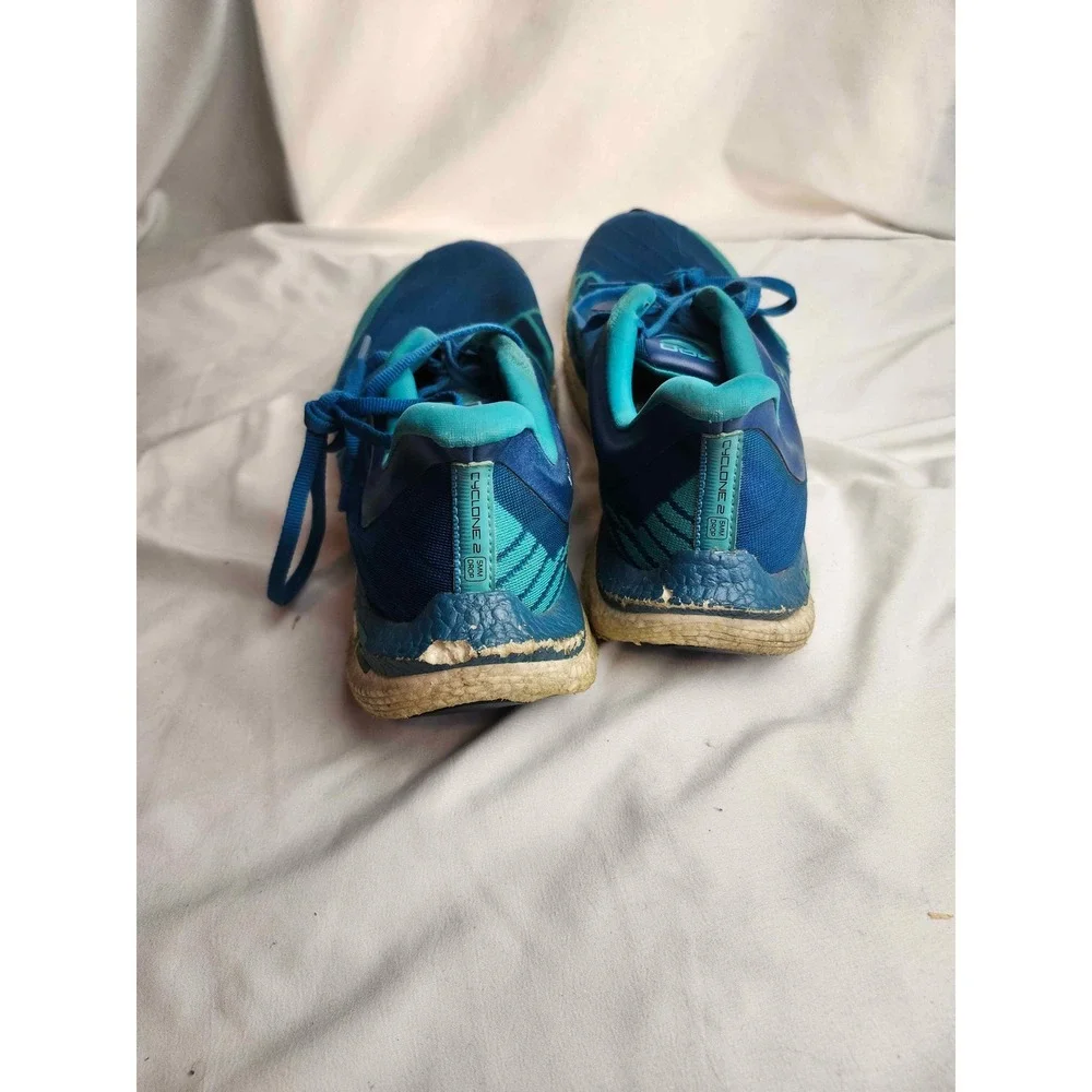 Topo athletic cyclone